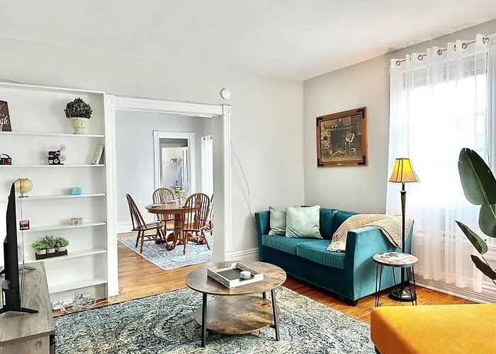 Oakpk/publictran/2bd/sleep6/wifi/chgo/lndry/garage Oak Park